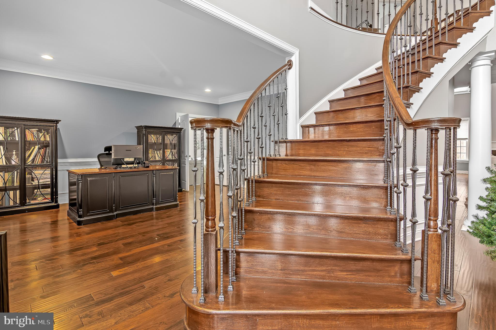 5220 BONNIE BRAE FARM DRIVE