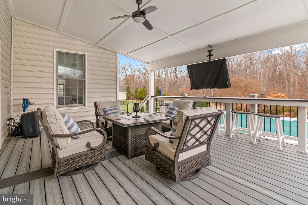 5220 BONNIE BRAE FARM DRIVE