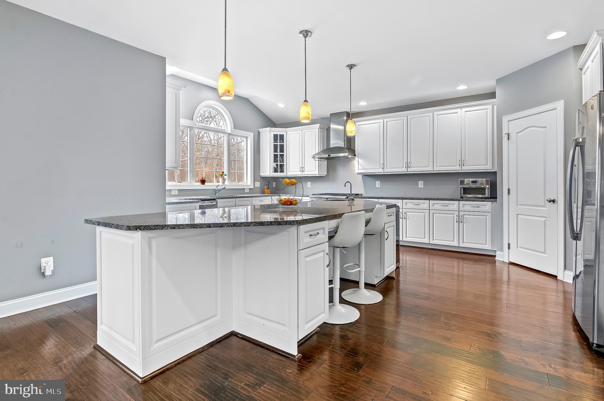 5220 BONNIE BRAE FARM DRIVE