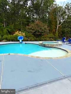 5220 BONNIE BRAE FARM DRIVE