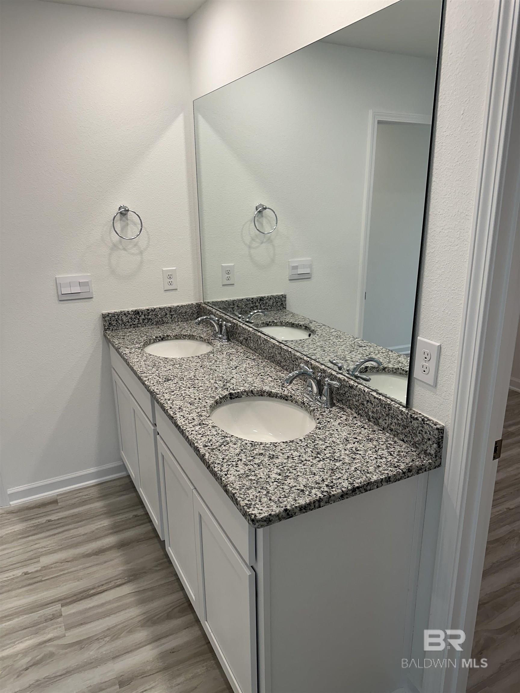 22233 Seabrooke Avenue