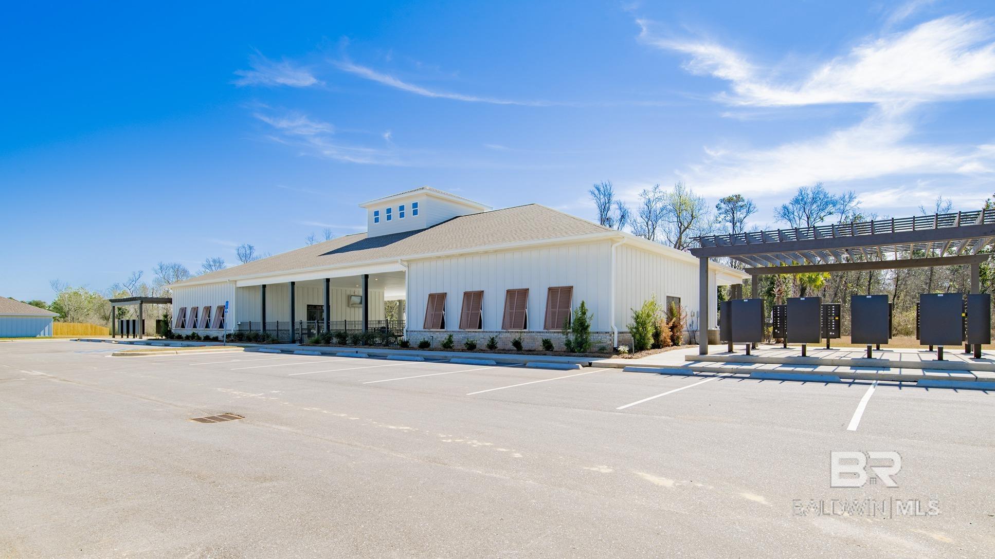 22233 Seabrooke Avenue