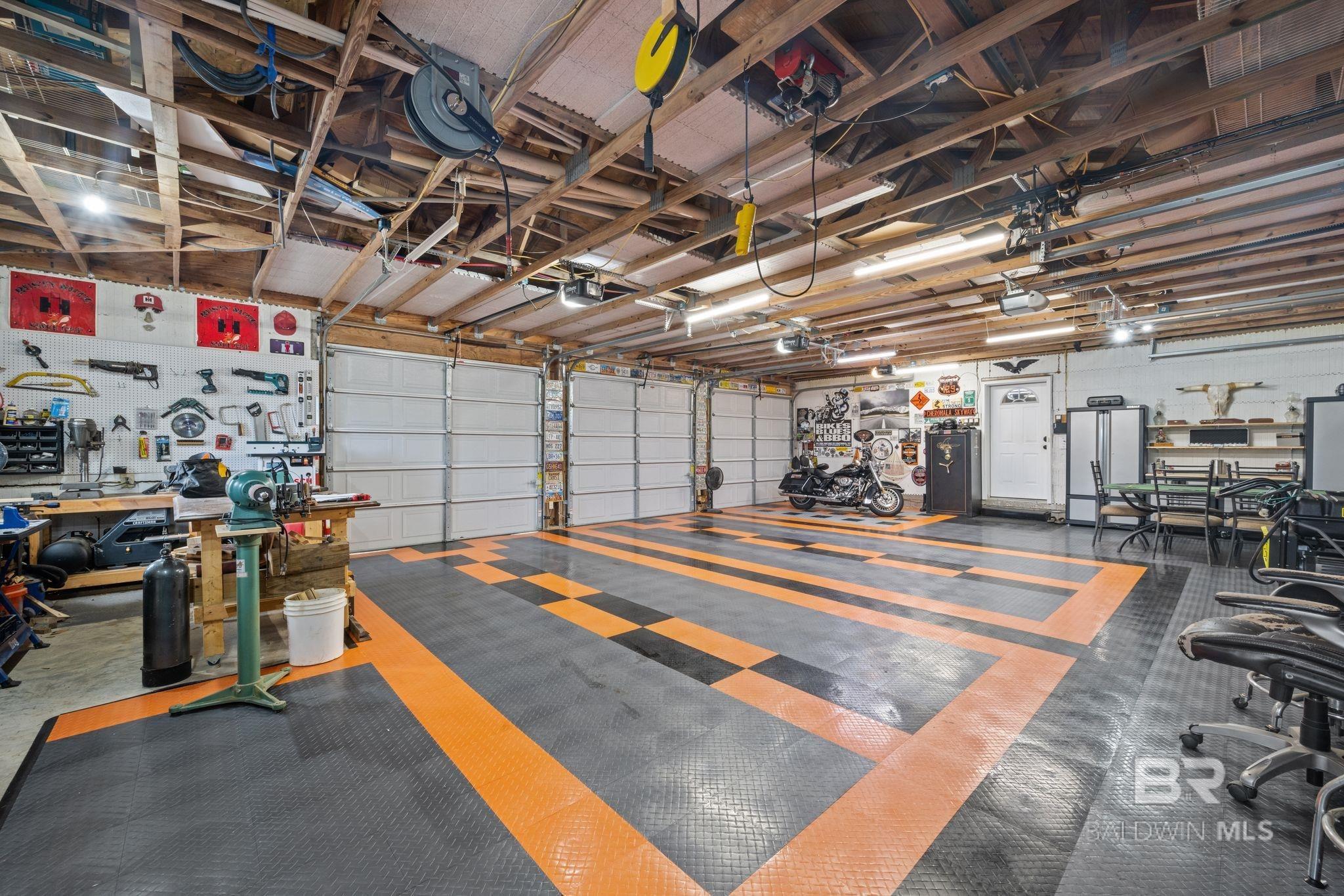 33037 N Pickens Avenue