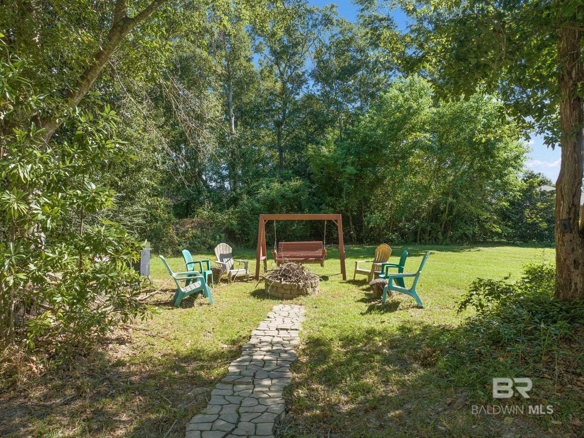 33037 N Pickens Avenue