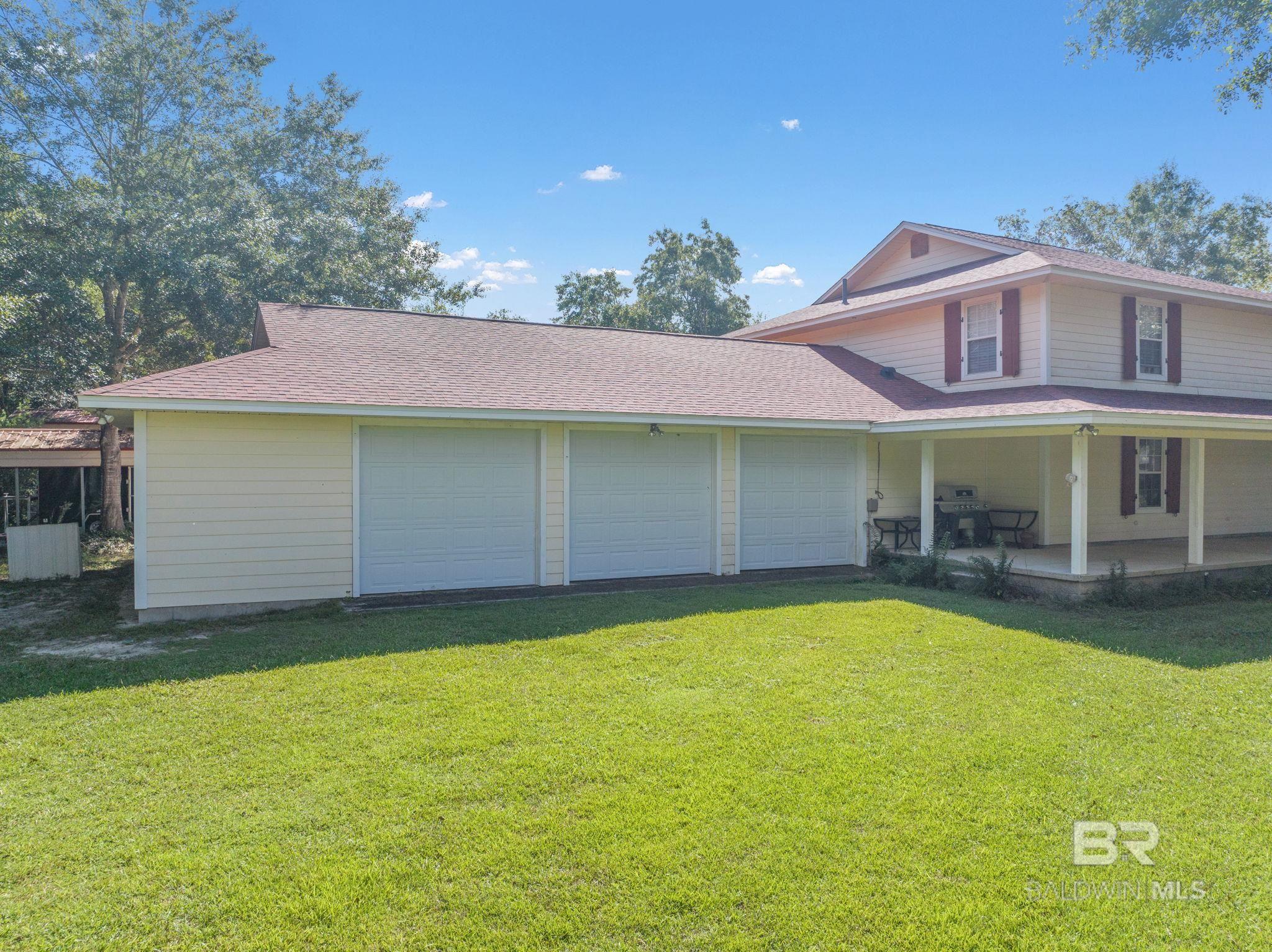 33037 N Pickens Avenue