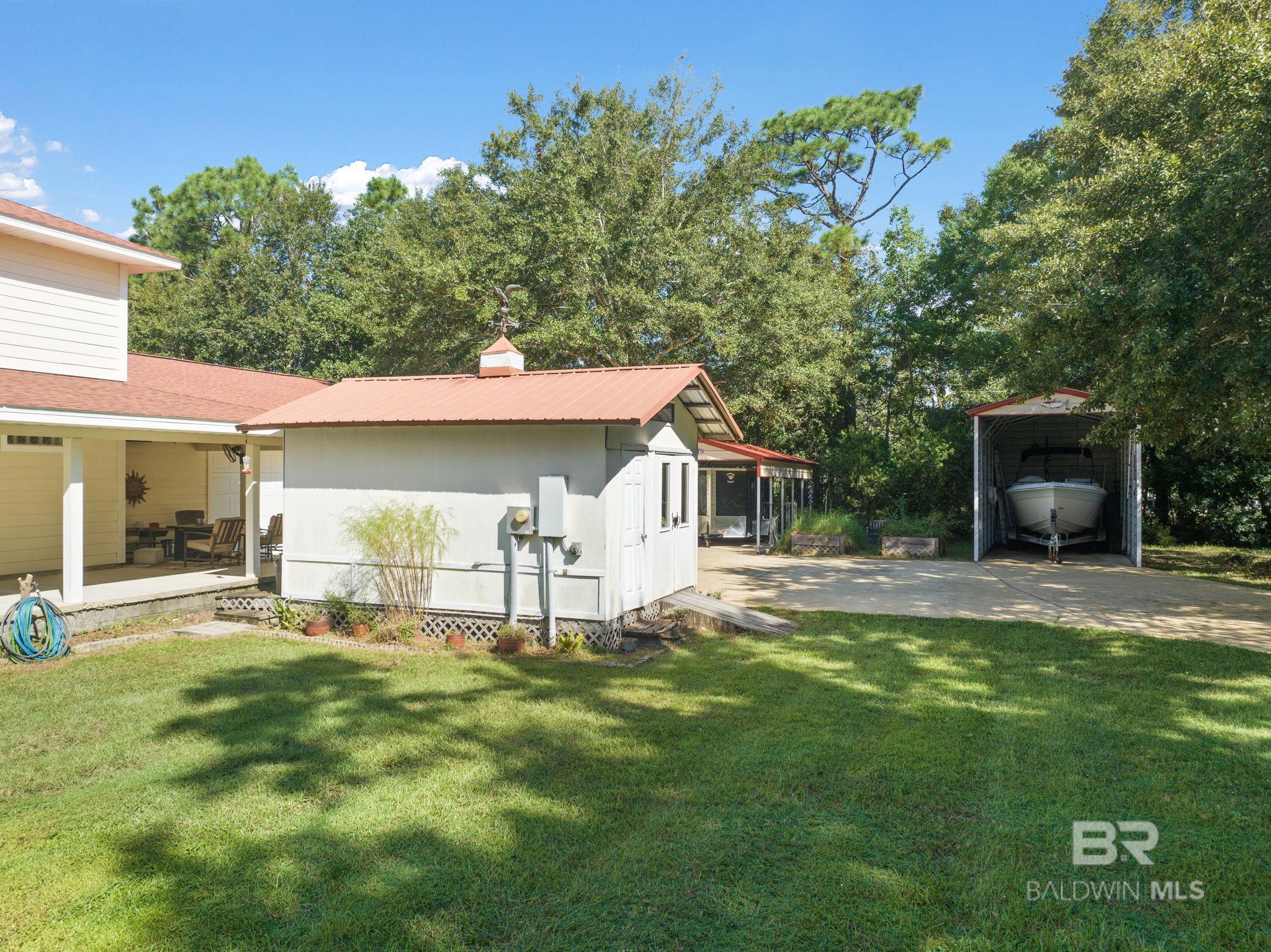 33037 N Pickens Avenue