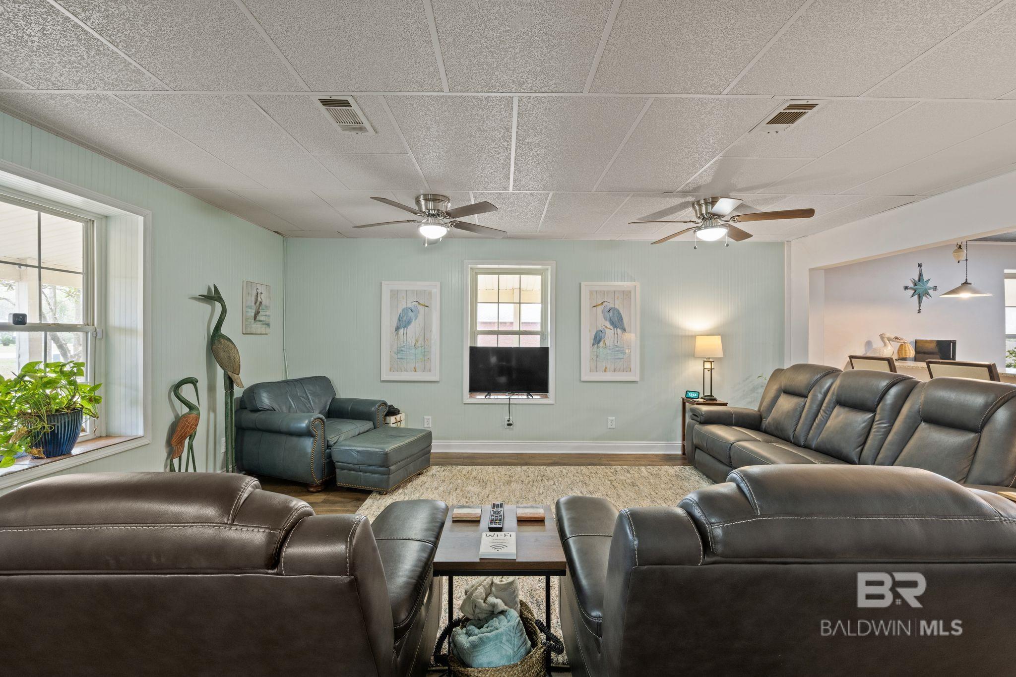 33037 N Pickens Avenue