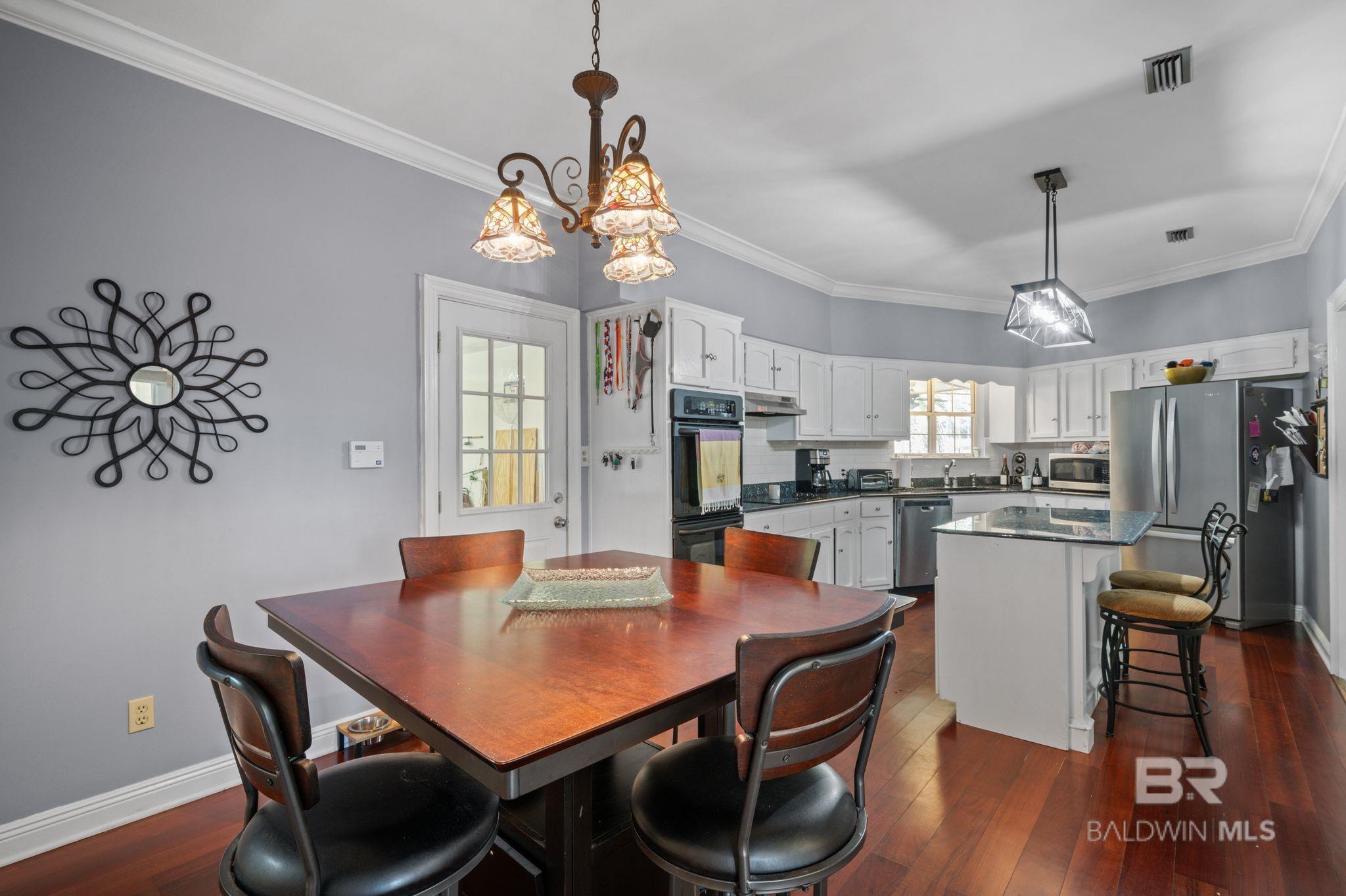 6720 Candlelight Court