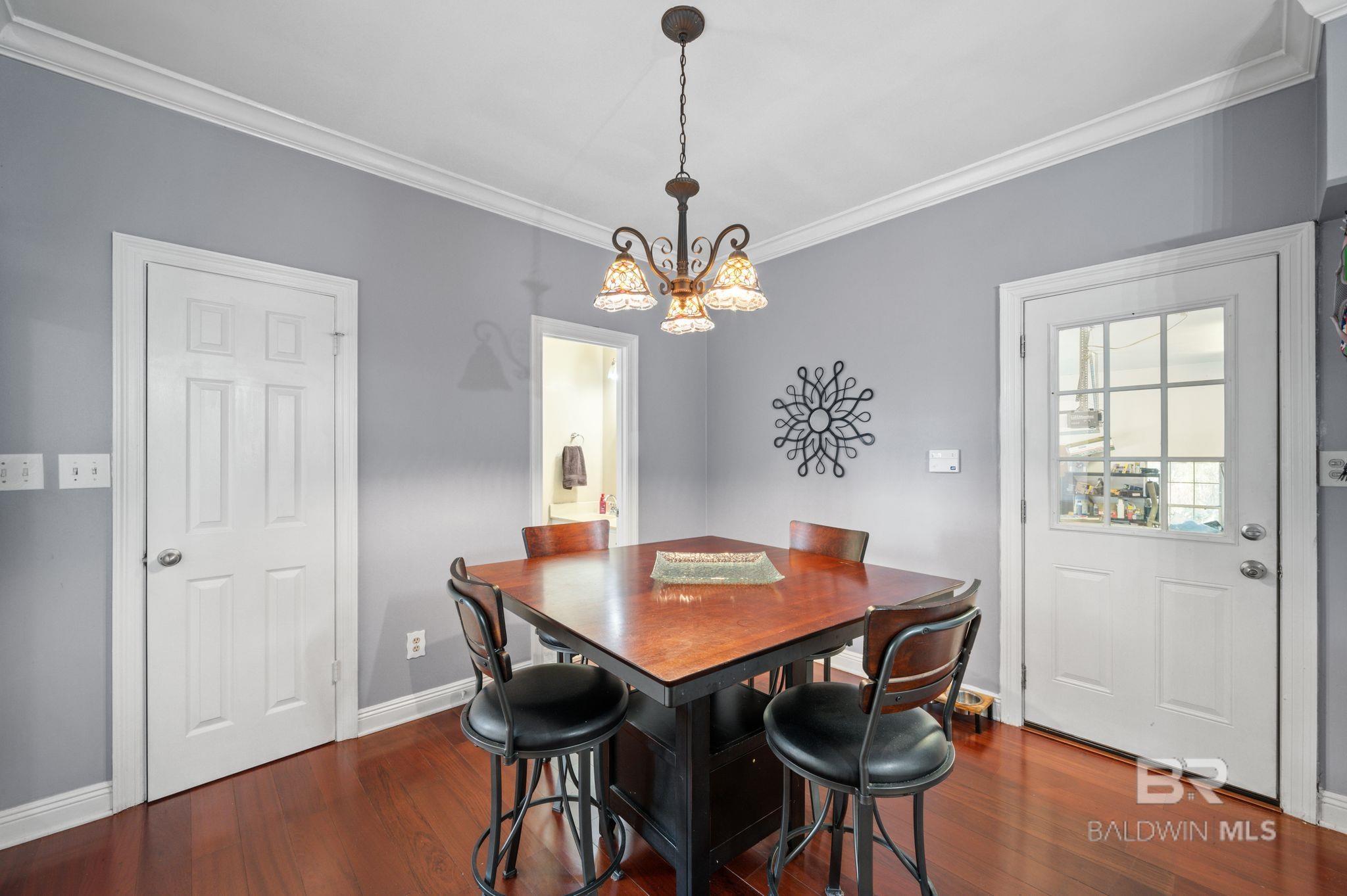 6720 Candlelight Court