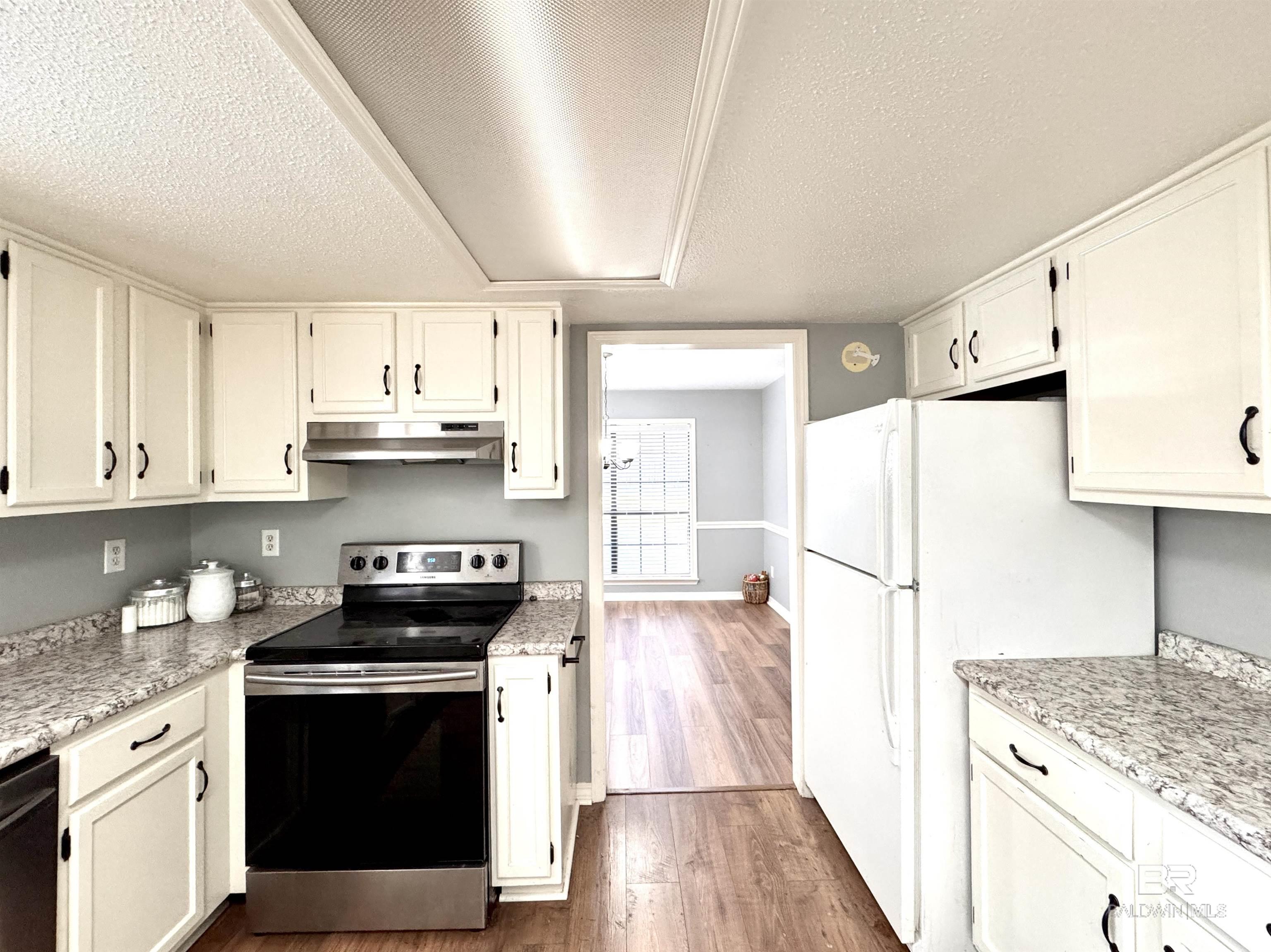 38261 Holly Hills Drive