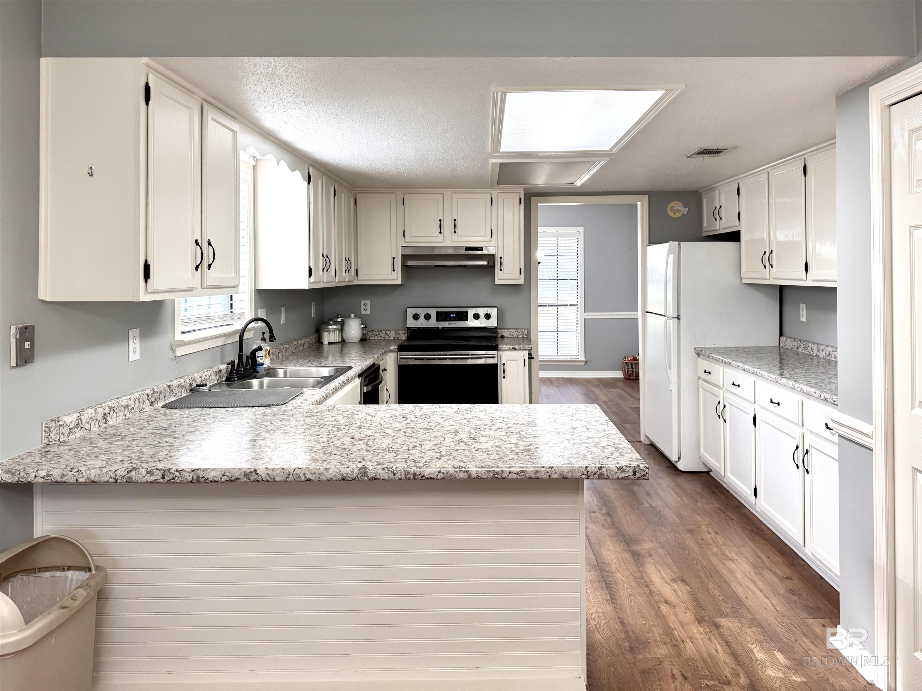 38261 Holly Hills Drive