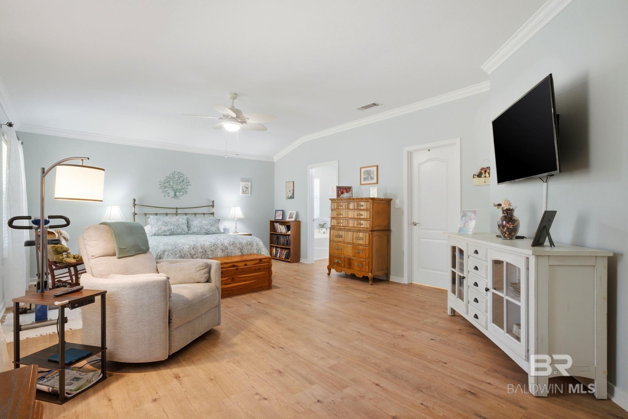 10736 Crosscut Drive