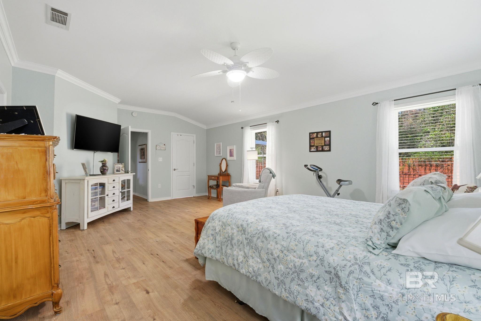 10736 Crosscut Drive