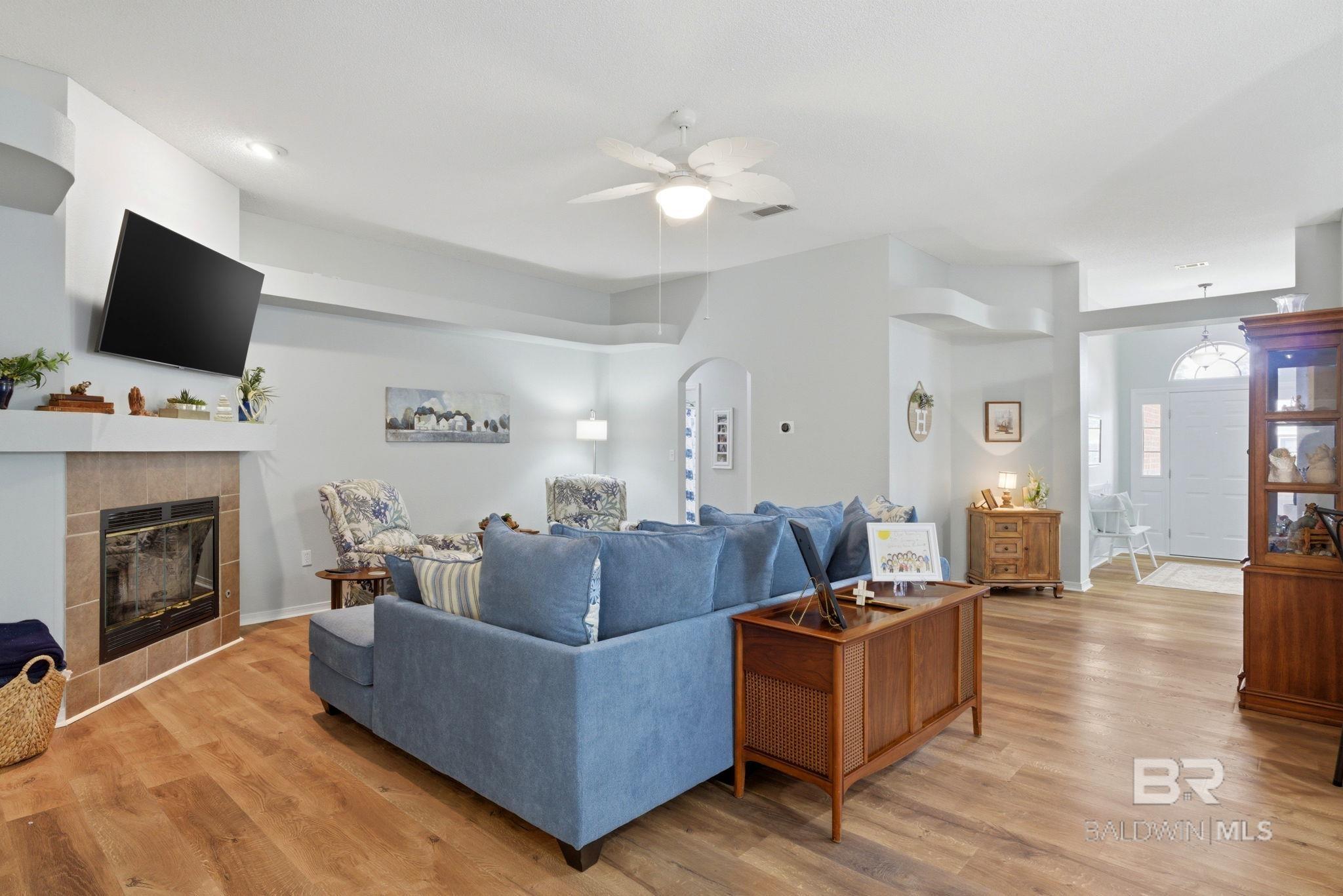 10736 Crosscut Drive