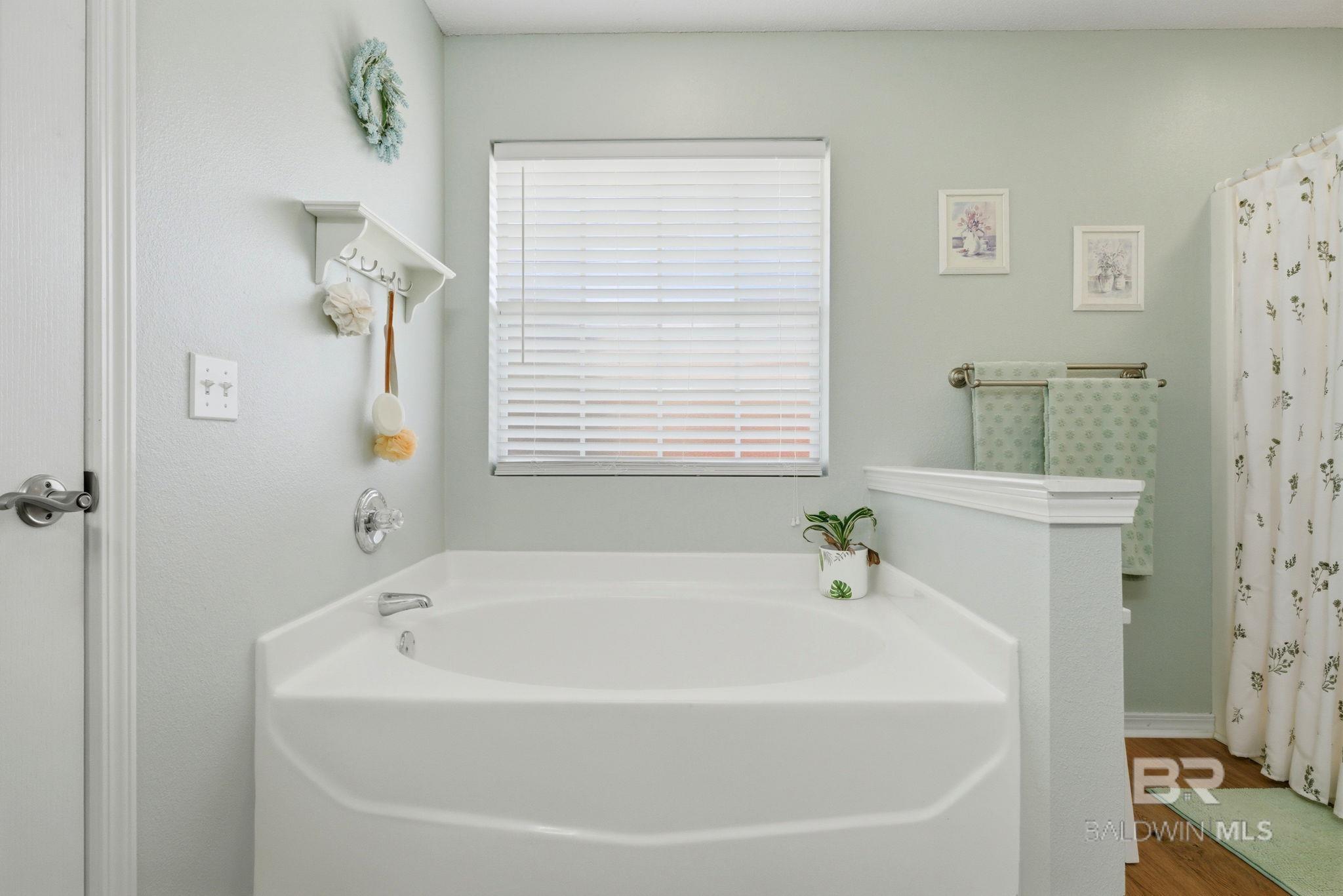 10736 Crosscut Drive