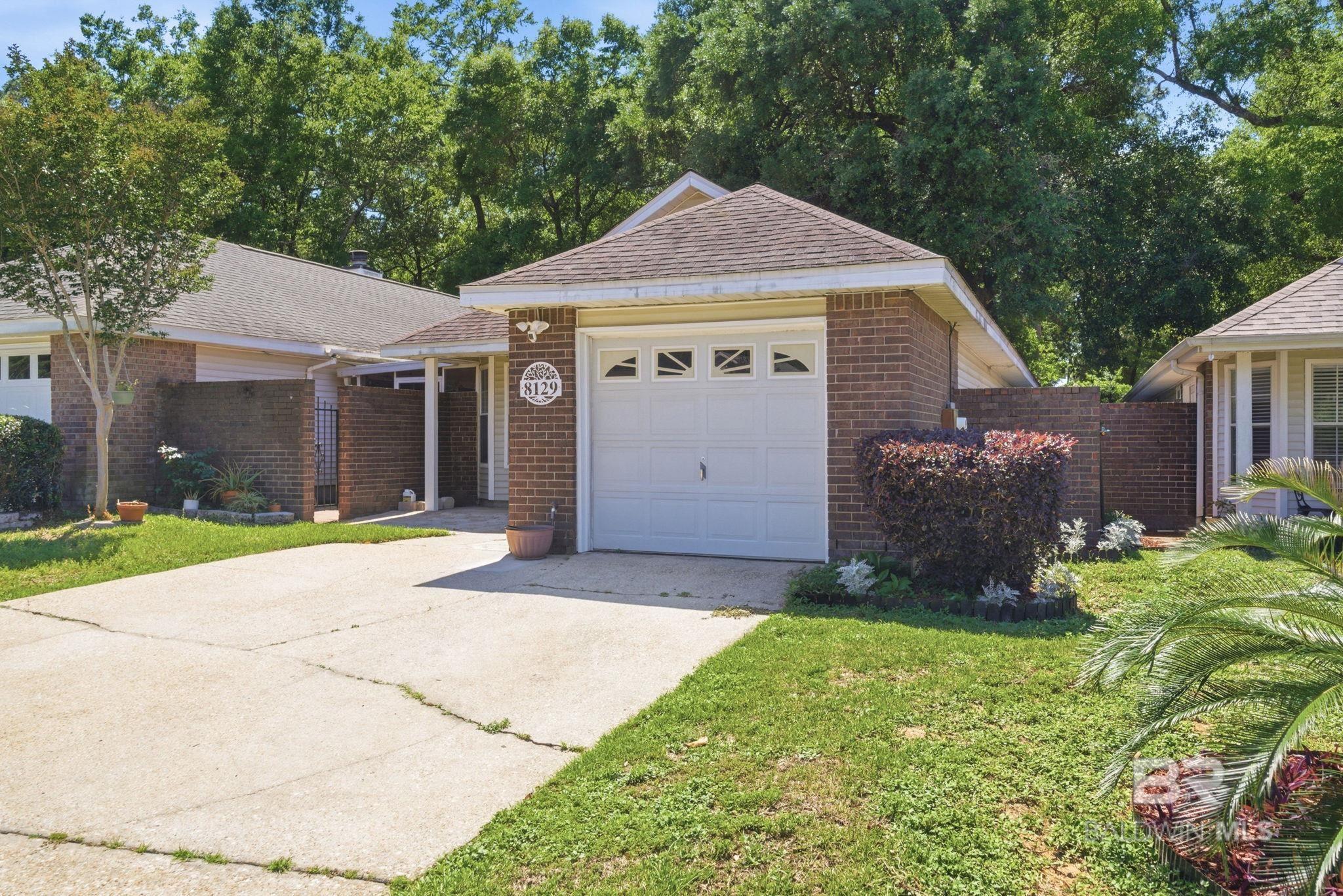 8129 Treetop