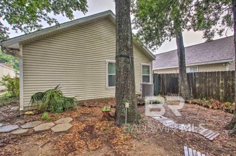 8138 Treetop