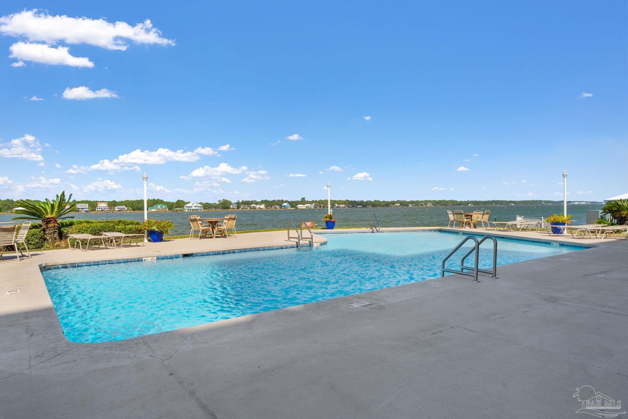 1516 Sandpiper Ln # 305