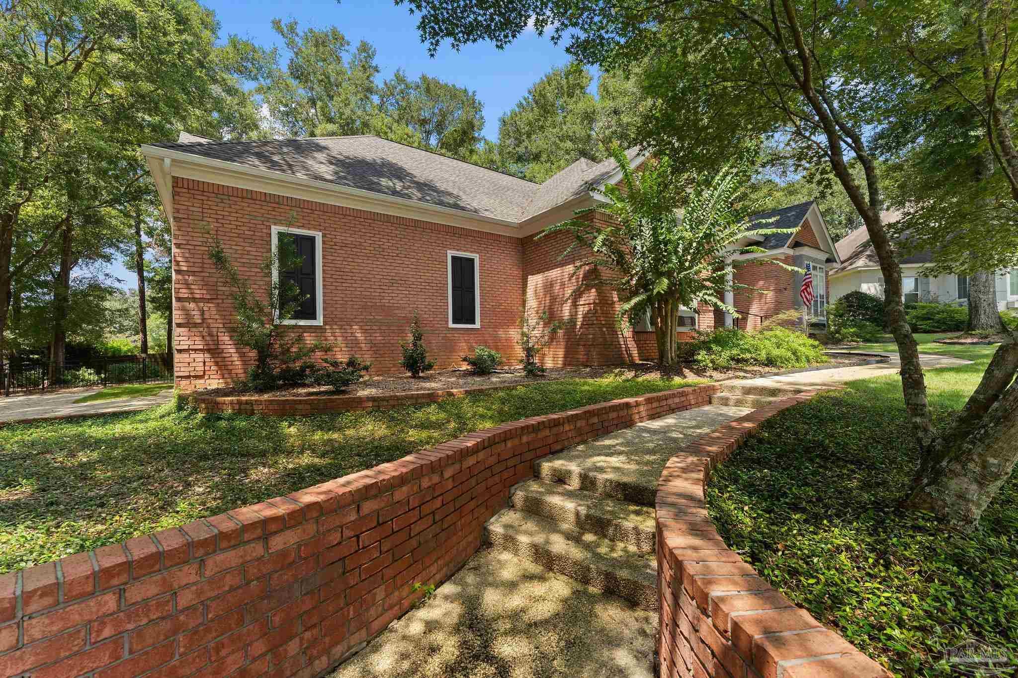 137 Mcintosh Bluff Rd