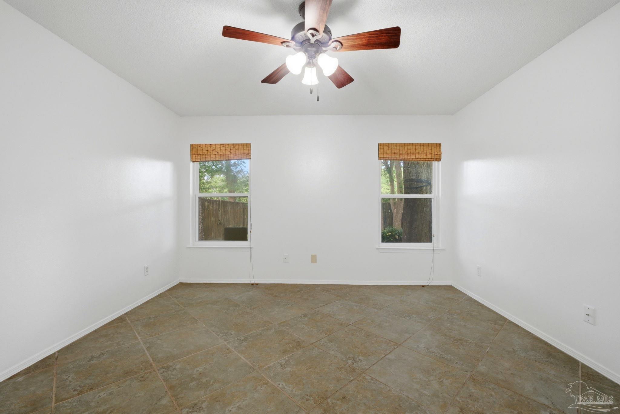 8138 Treetop Ln