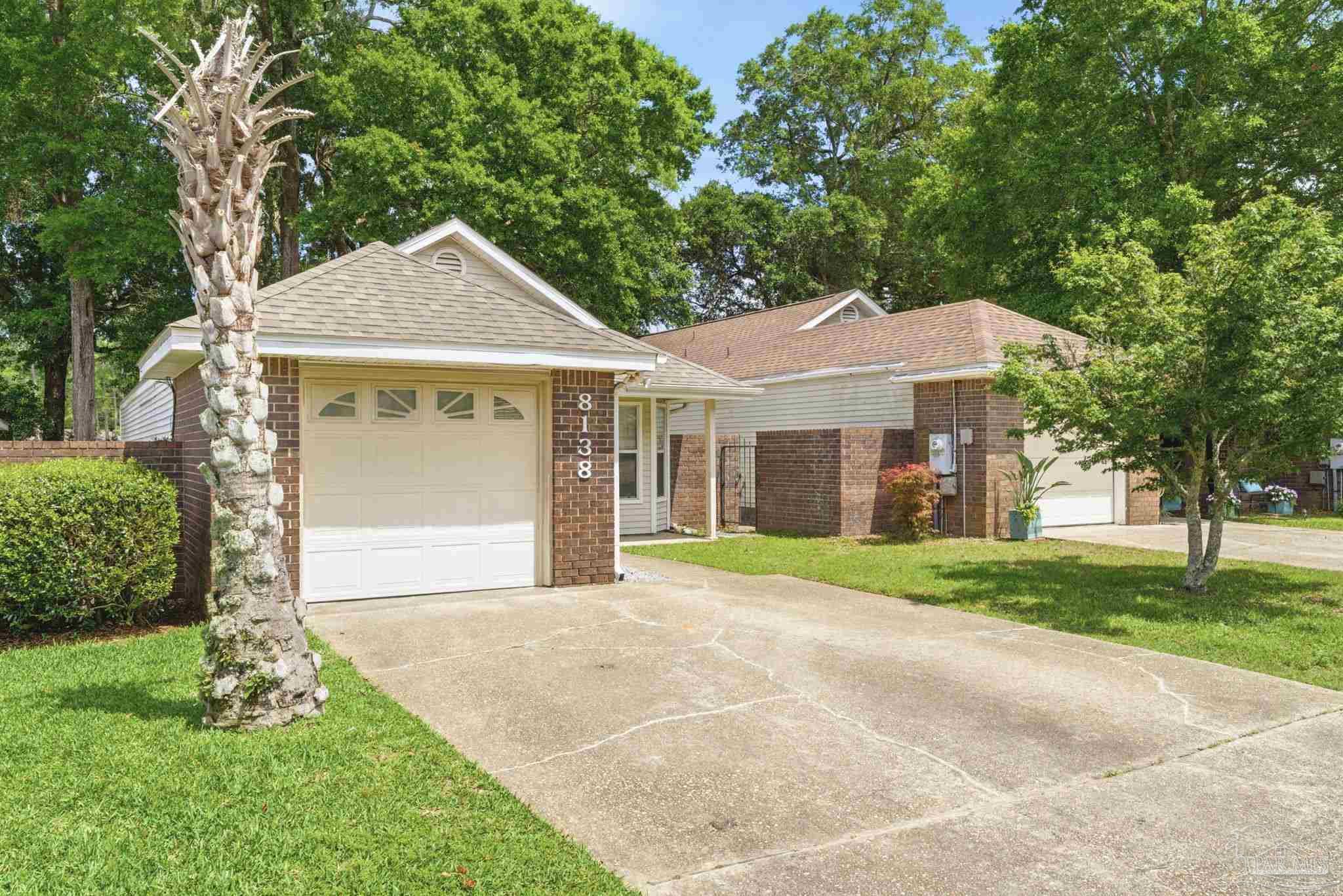 8138 Treetop Ln