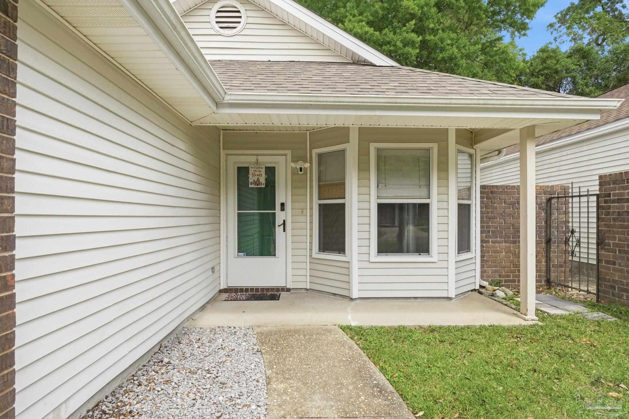 8138 Treetop Ln