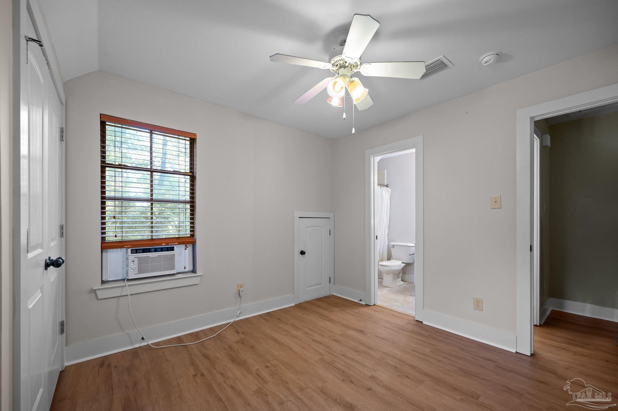 102 Bell Ct