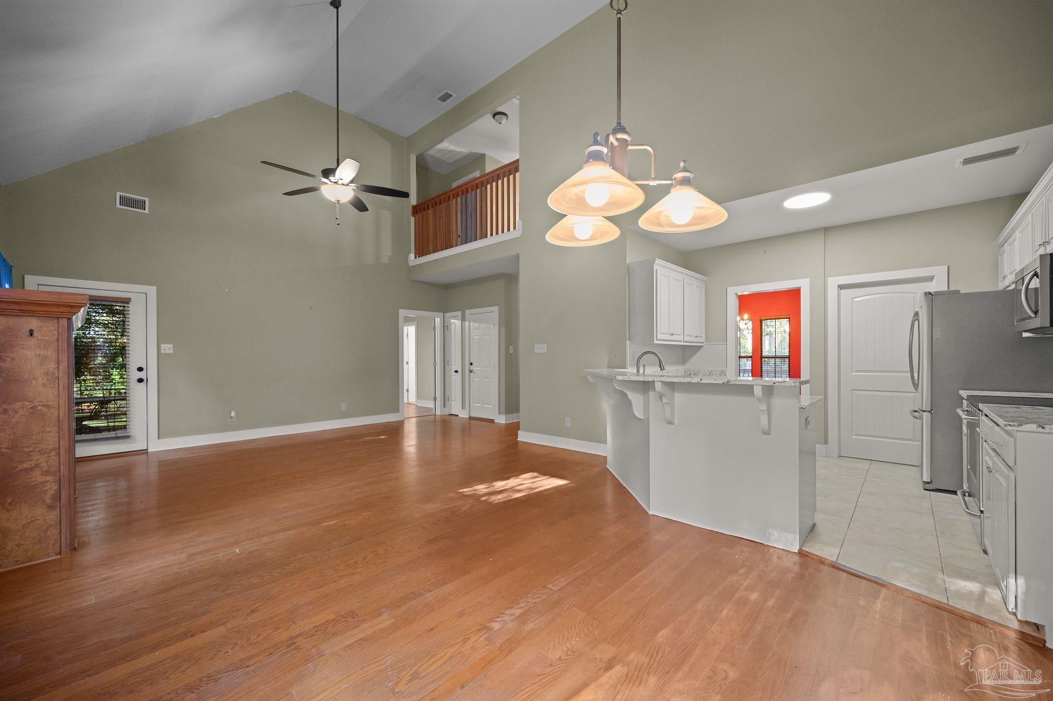 102 Bell Ct