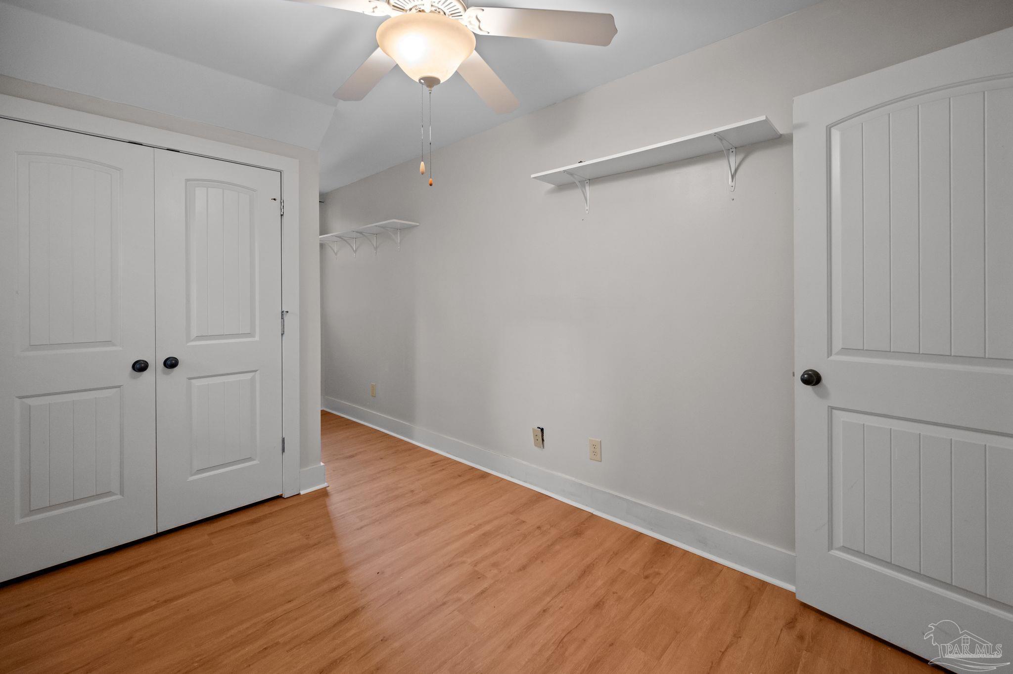 102 Bell Ct