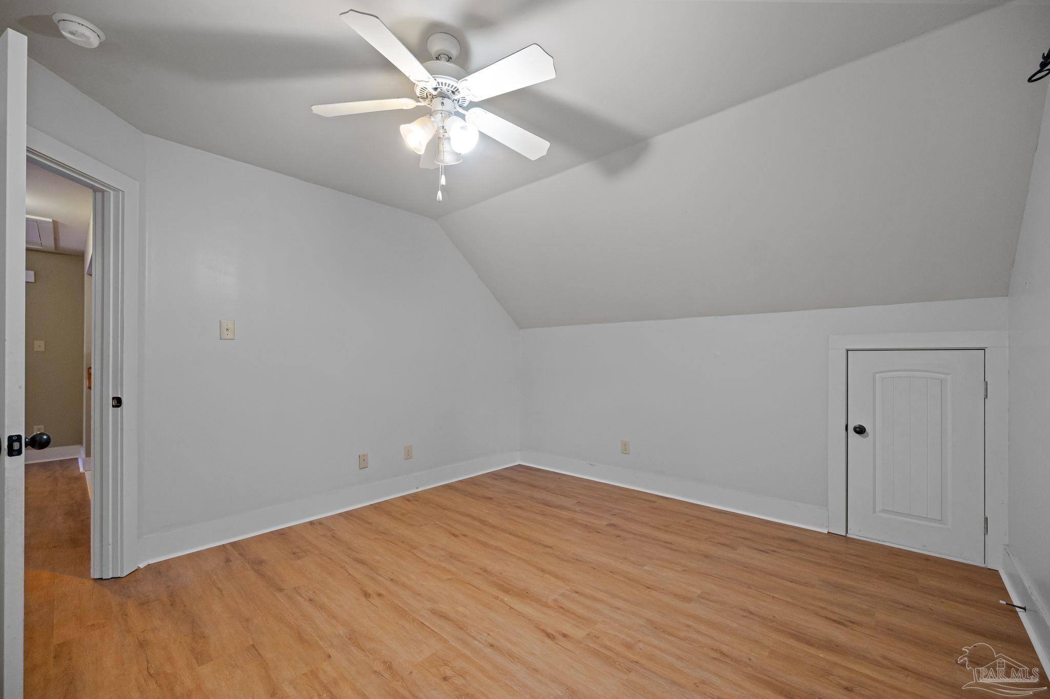 102 Bell Ct