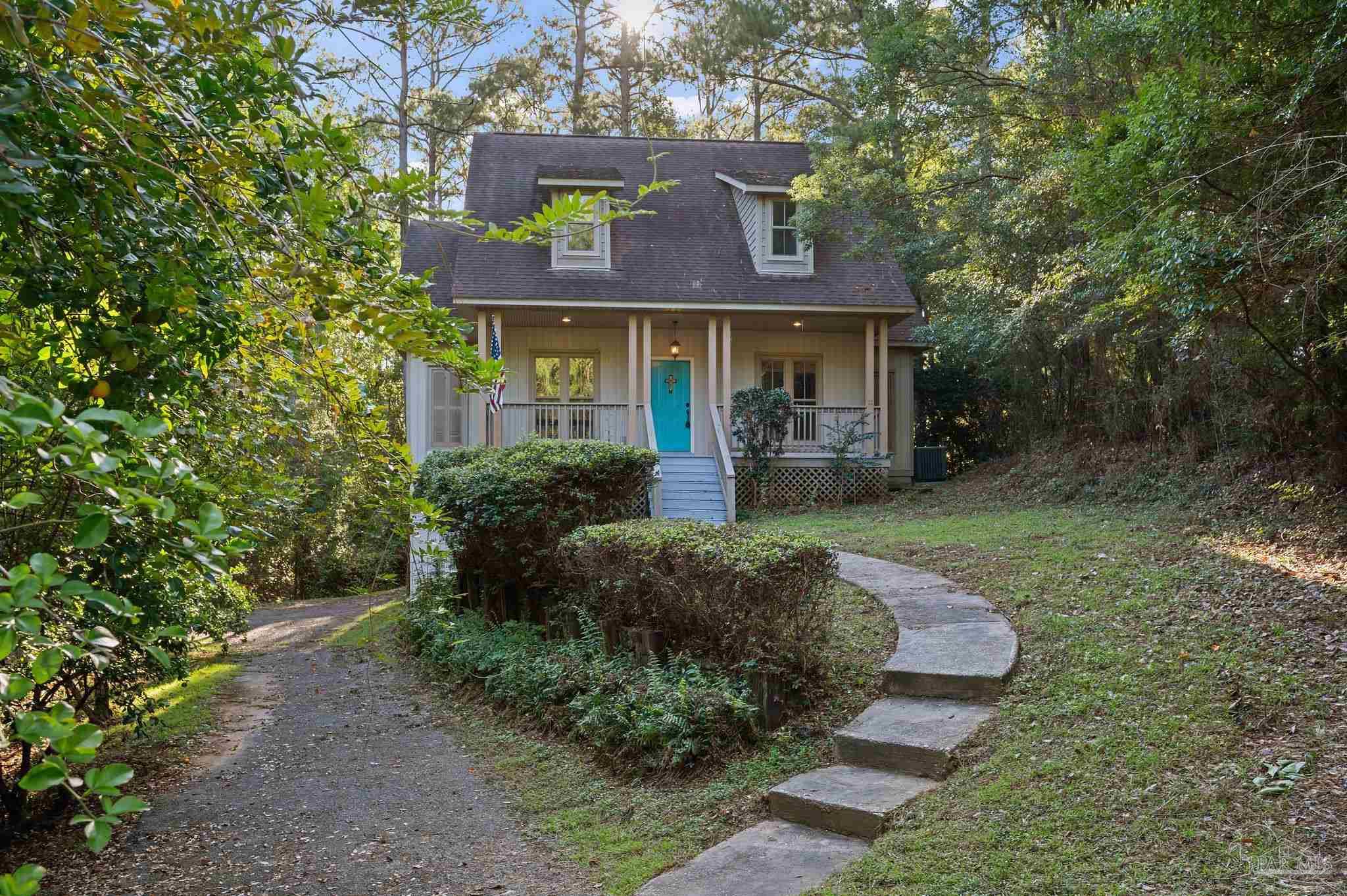 102 Bell Ct
