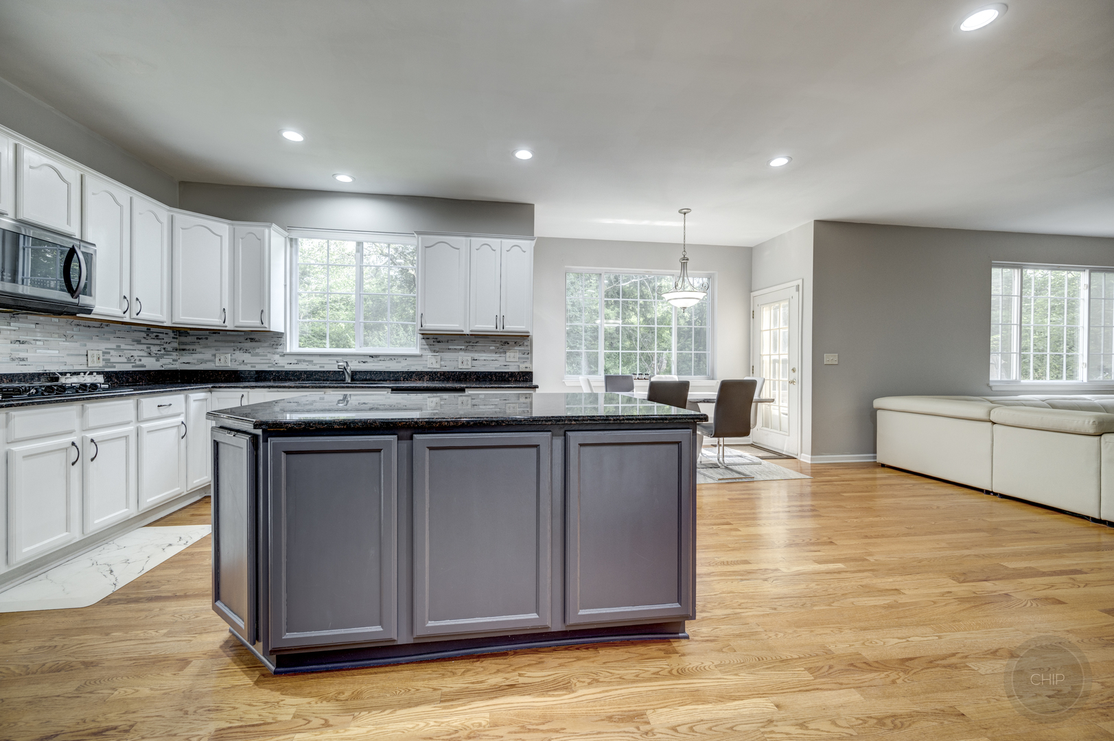 2960 Burlington Avenue