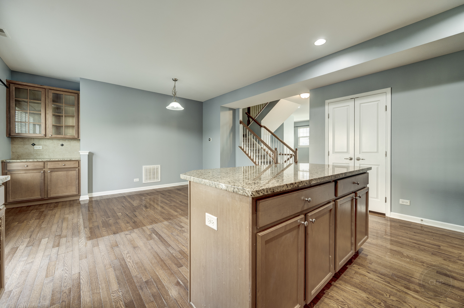 331 N Commerce Street