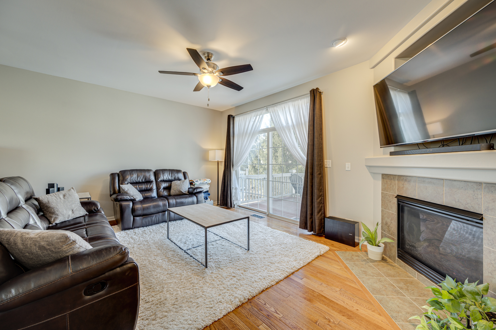 3460 Bradbury Circle