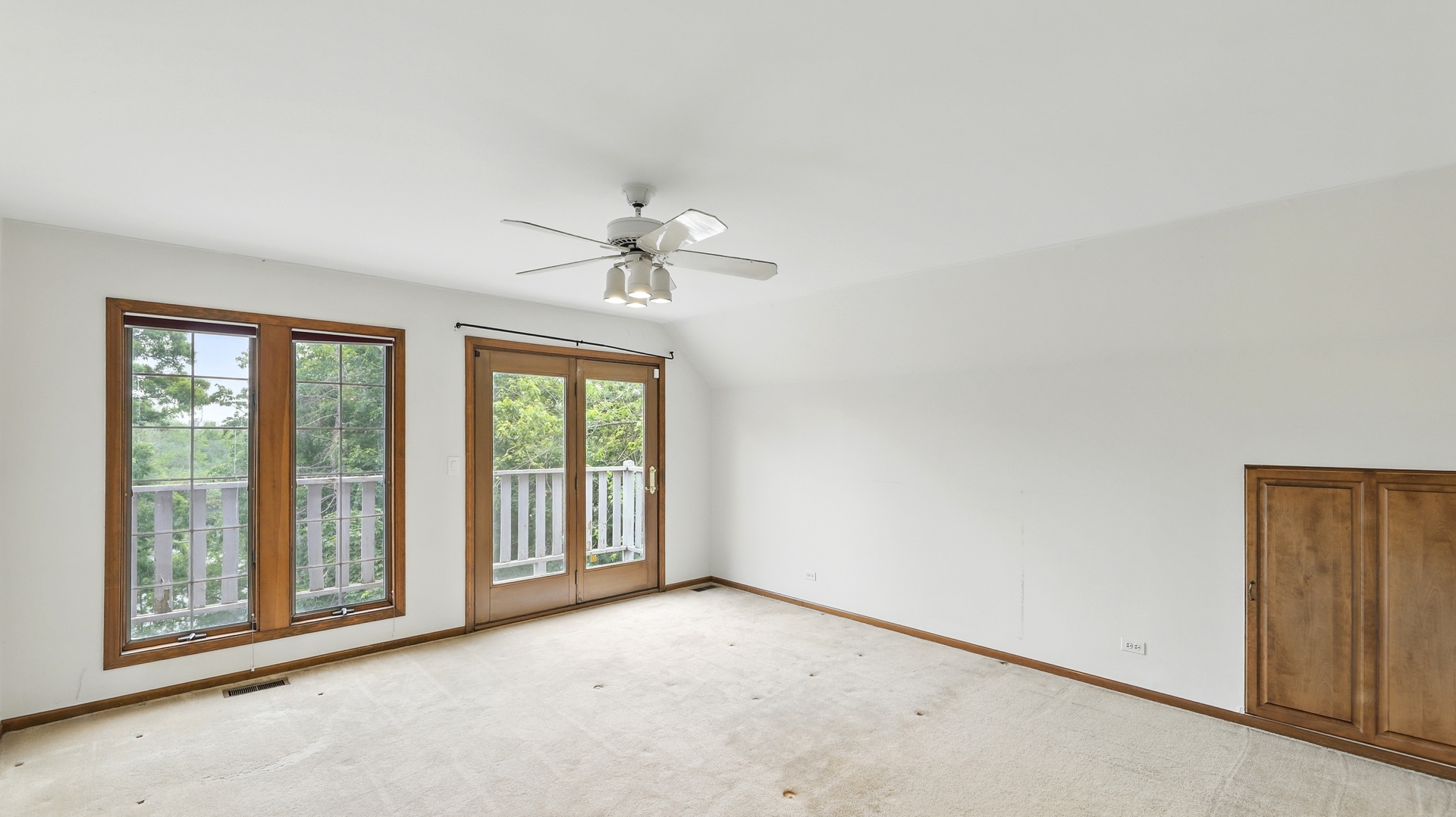 812 Saint Stephens Grn