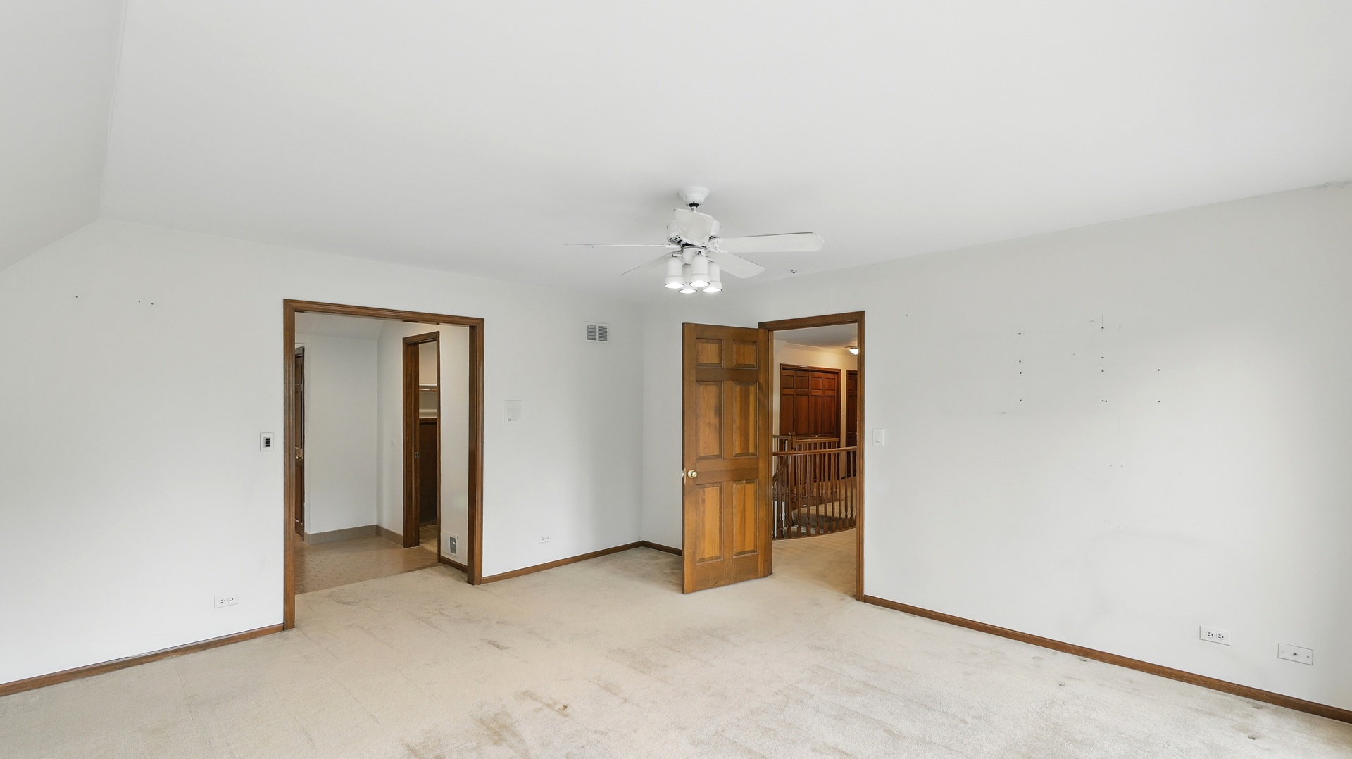 812 Saint Stephens Grn