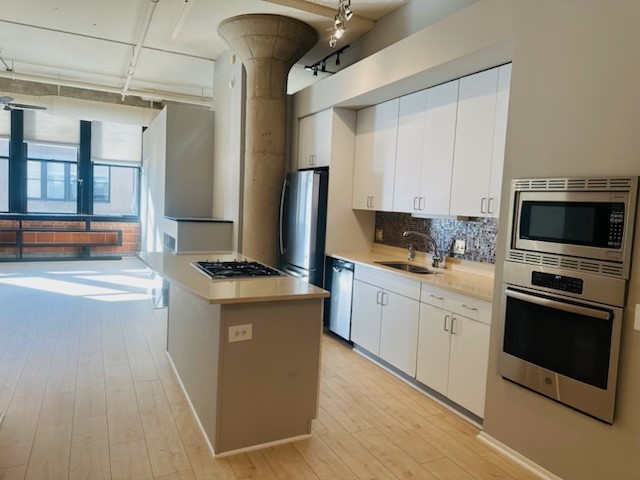 728 W Jackson Boulevard Unit: 1113