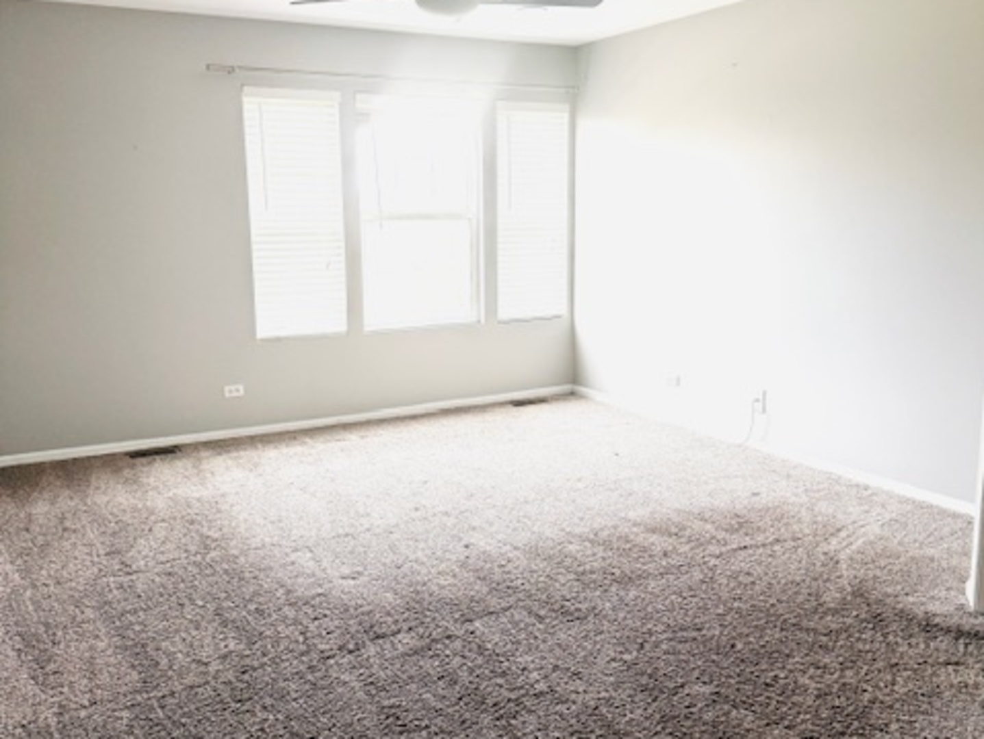 4055 Blackstone Drive Unit: 4055