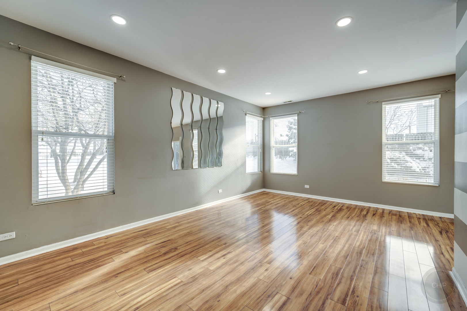 4055 Blackstone Drive Unit: 4055