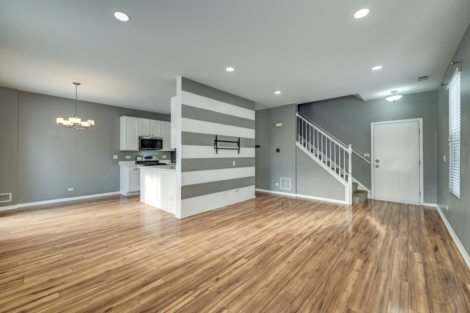 4055 Blackstone Drive Unit: 4055