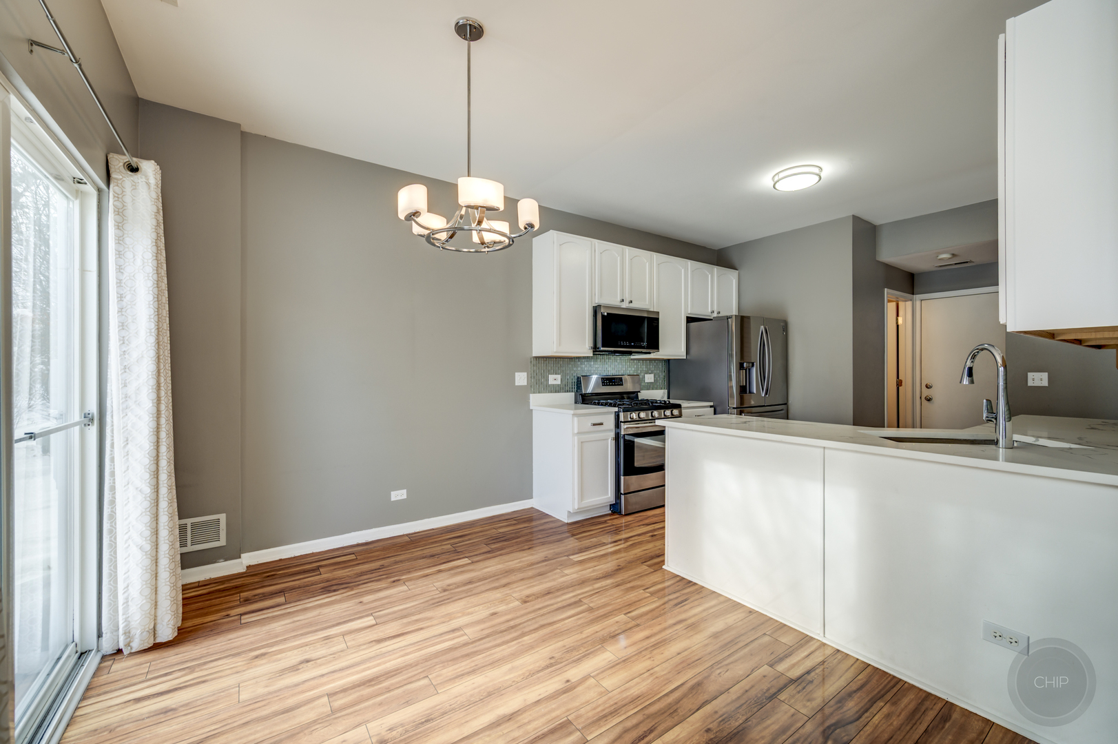 4055 Blackstone Drive Unit: 4055