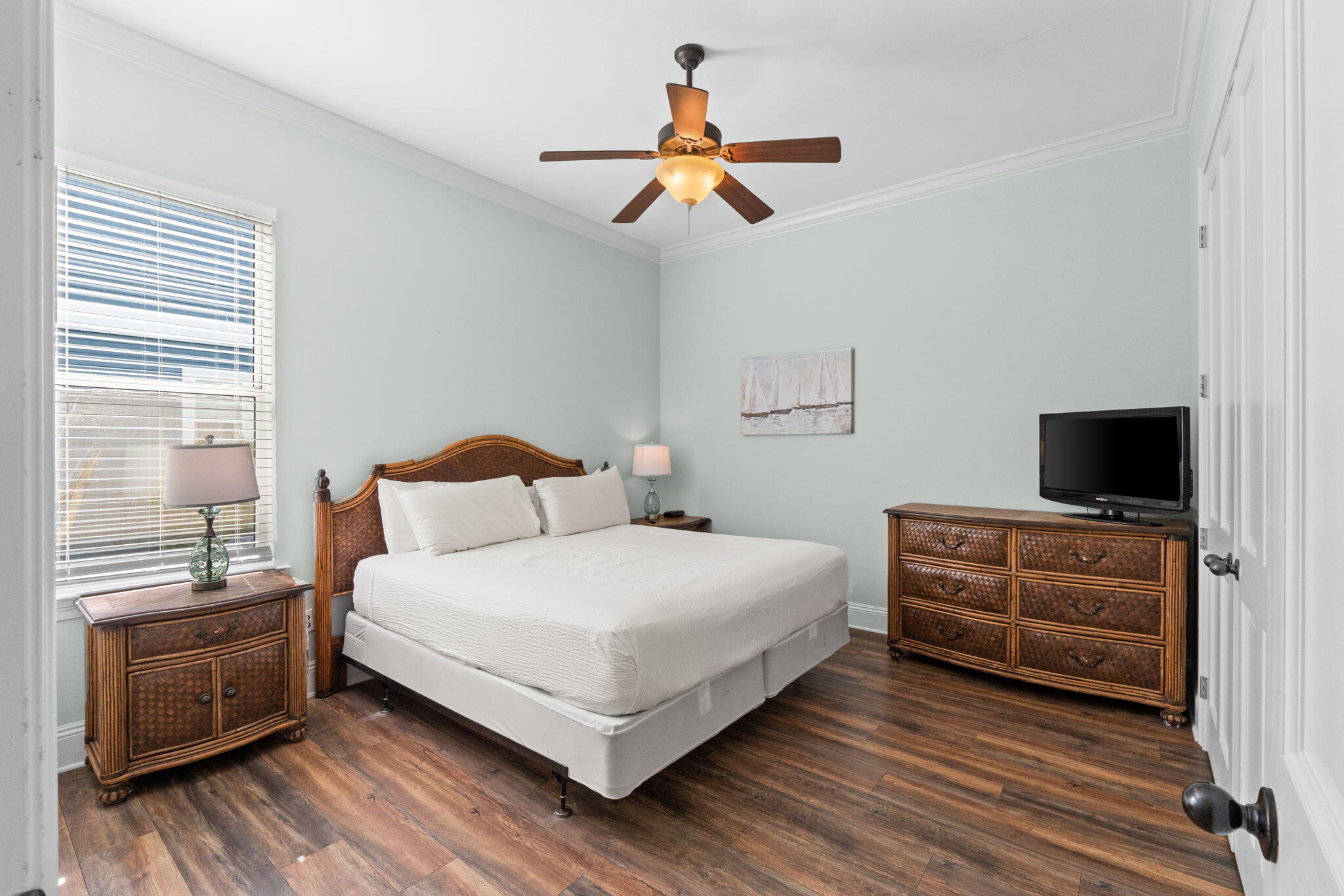 209 E Grand Key Loop