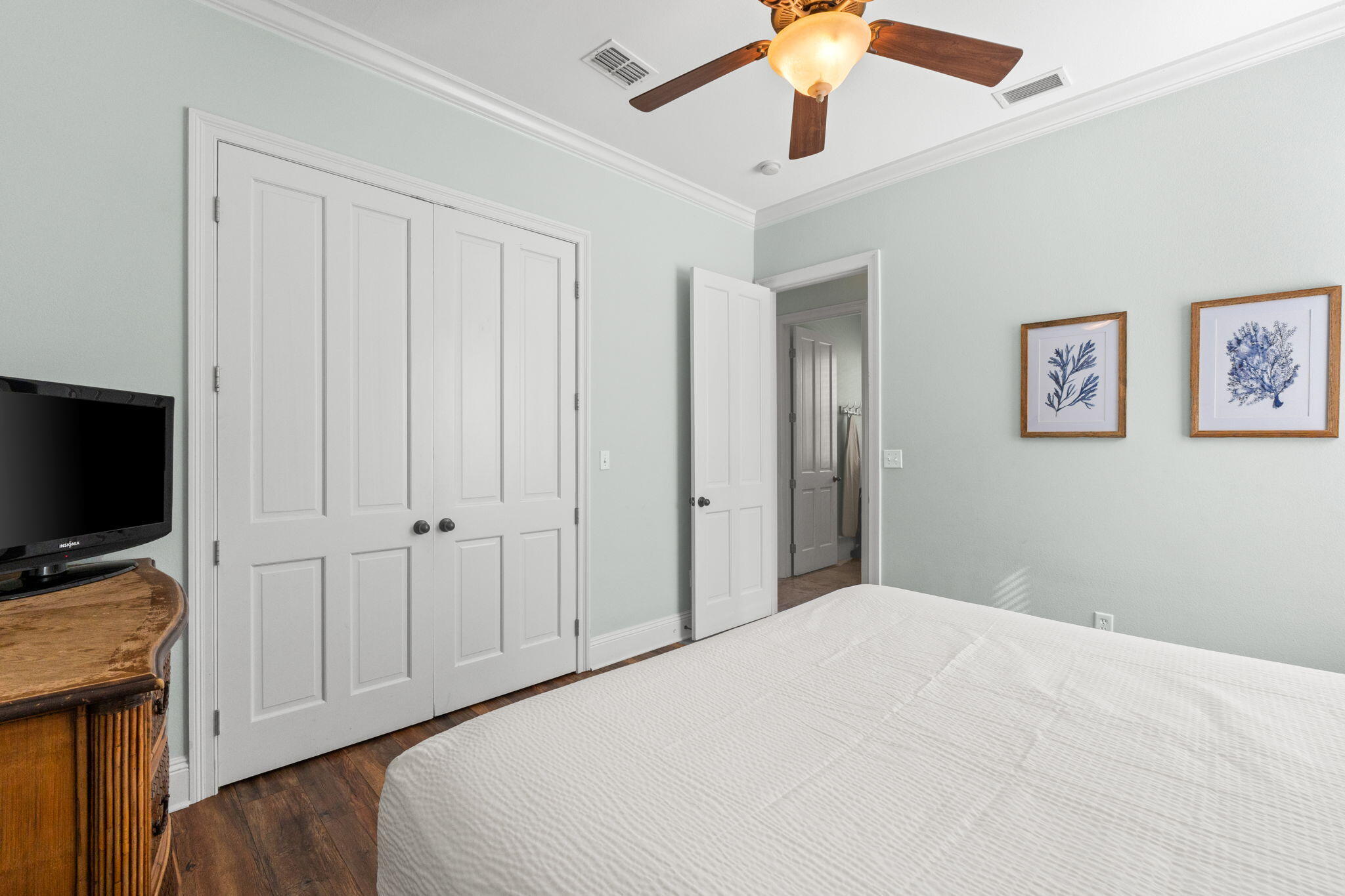 209 E Grand Key Loop