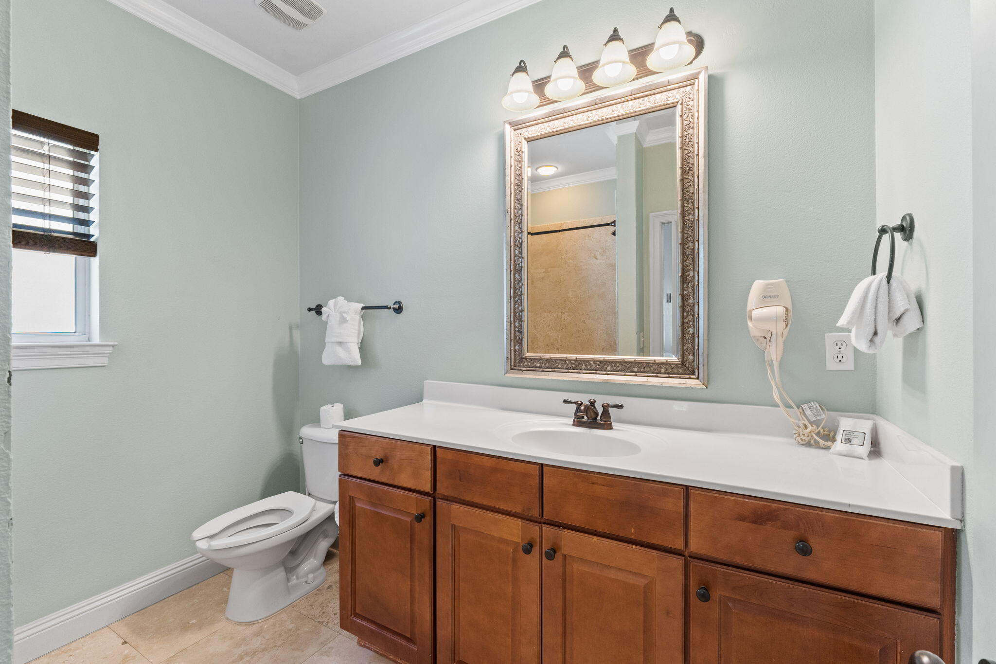 209 E Grand Key Loop