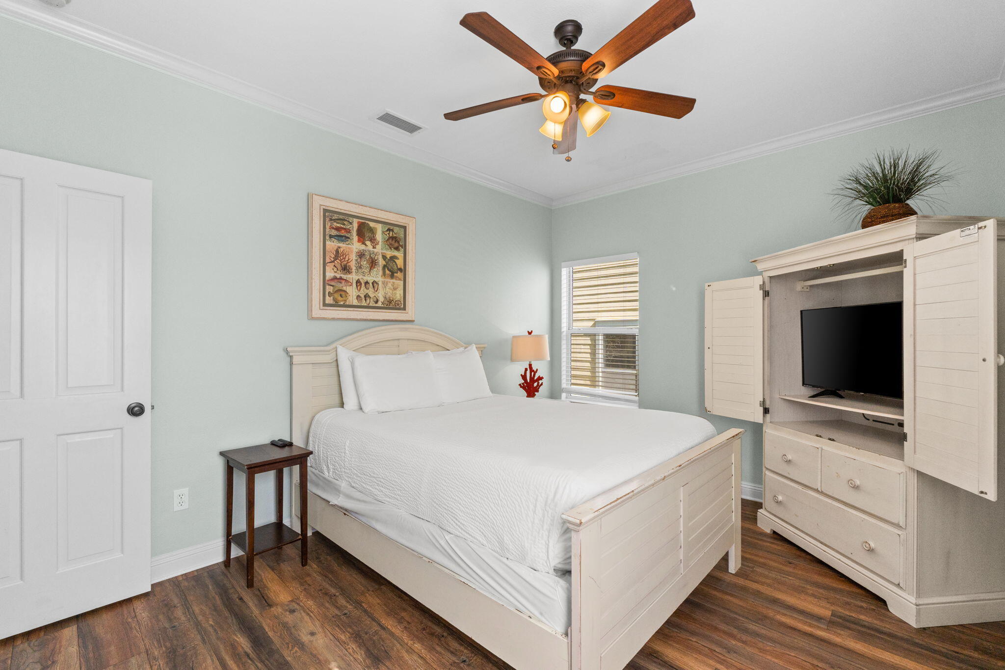 209 E Grand Key Loop