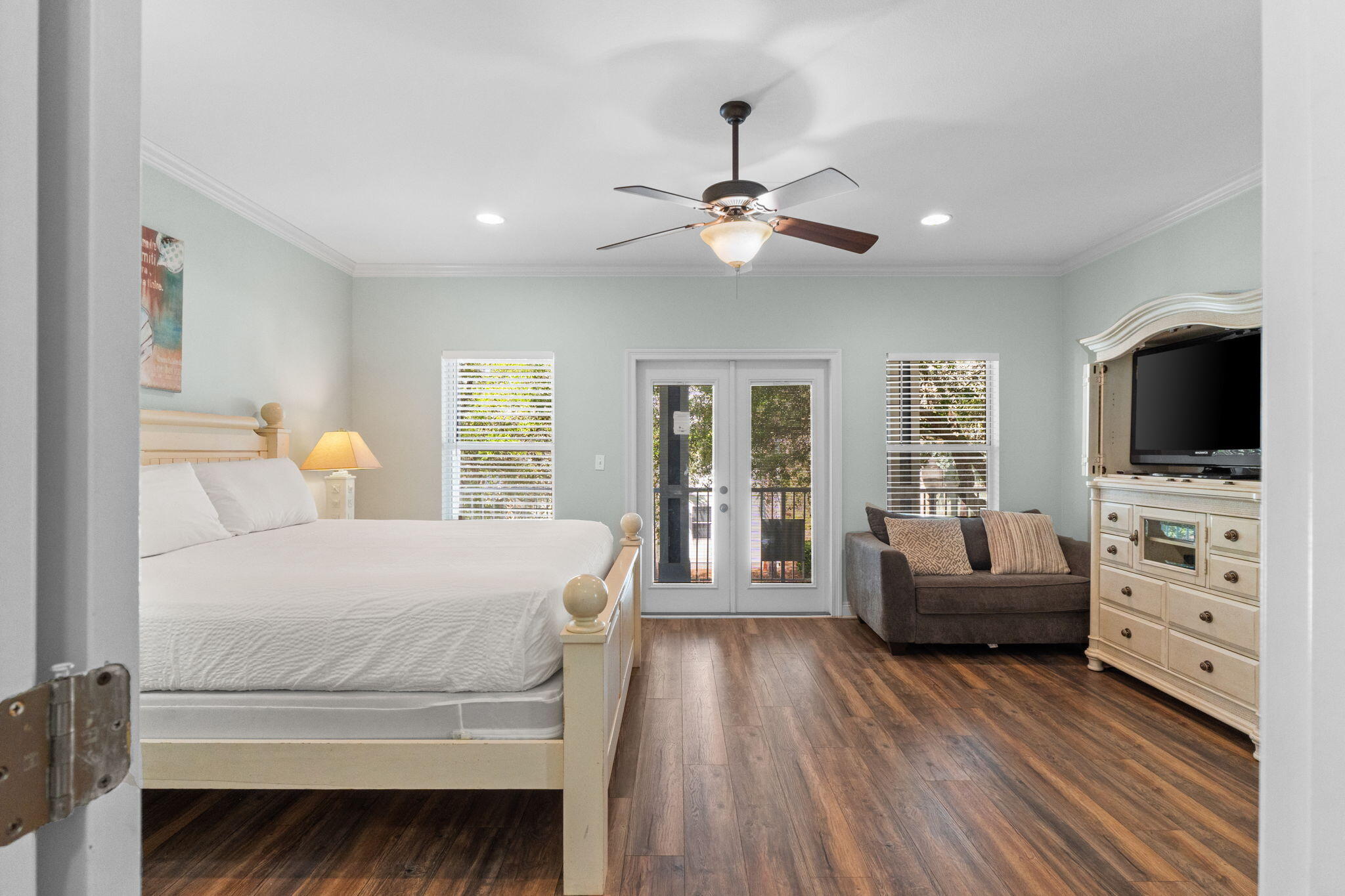 209 E Grand Key Loop