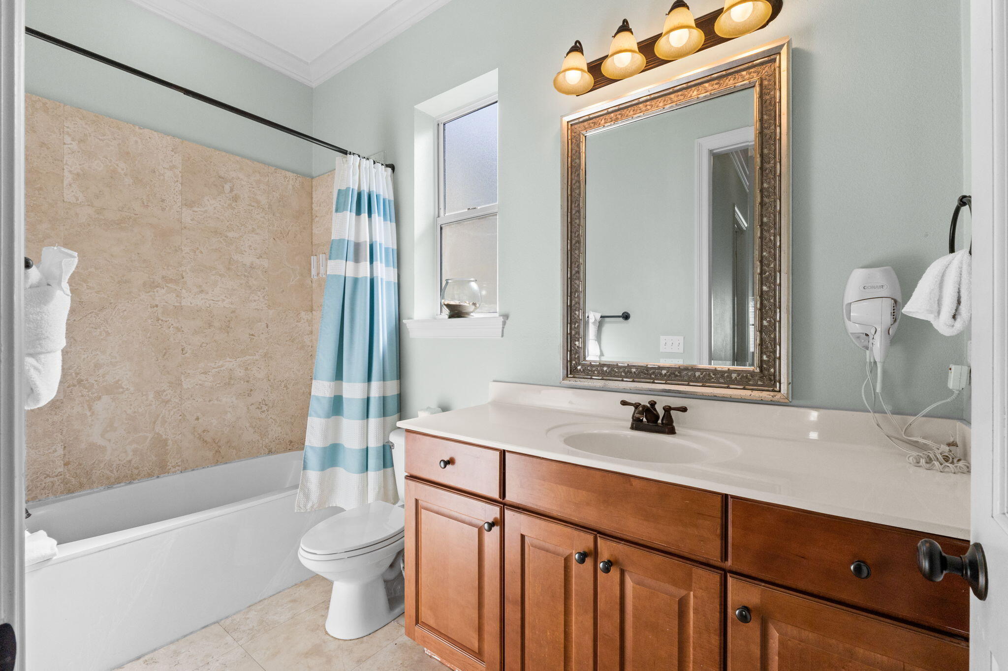 209 E Grand Key Loop