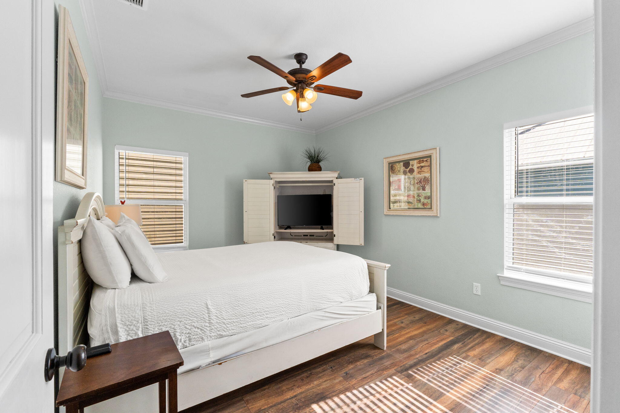 209 E Grand Key Loop
