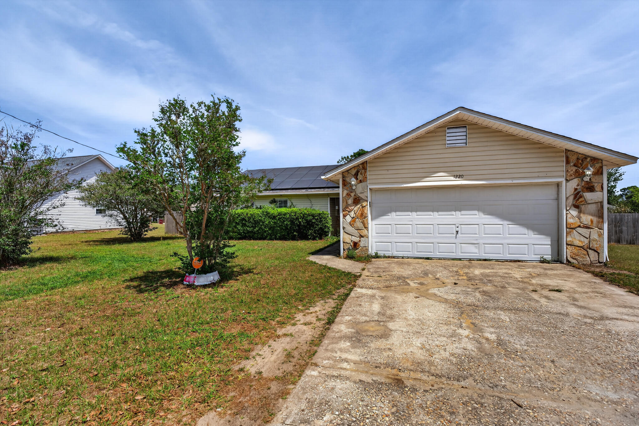 1220 Lexie Drive