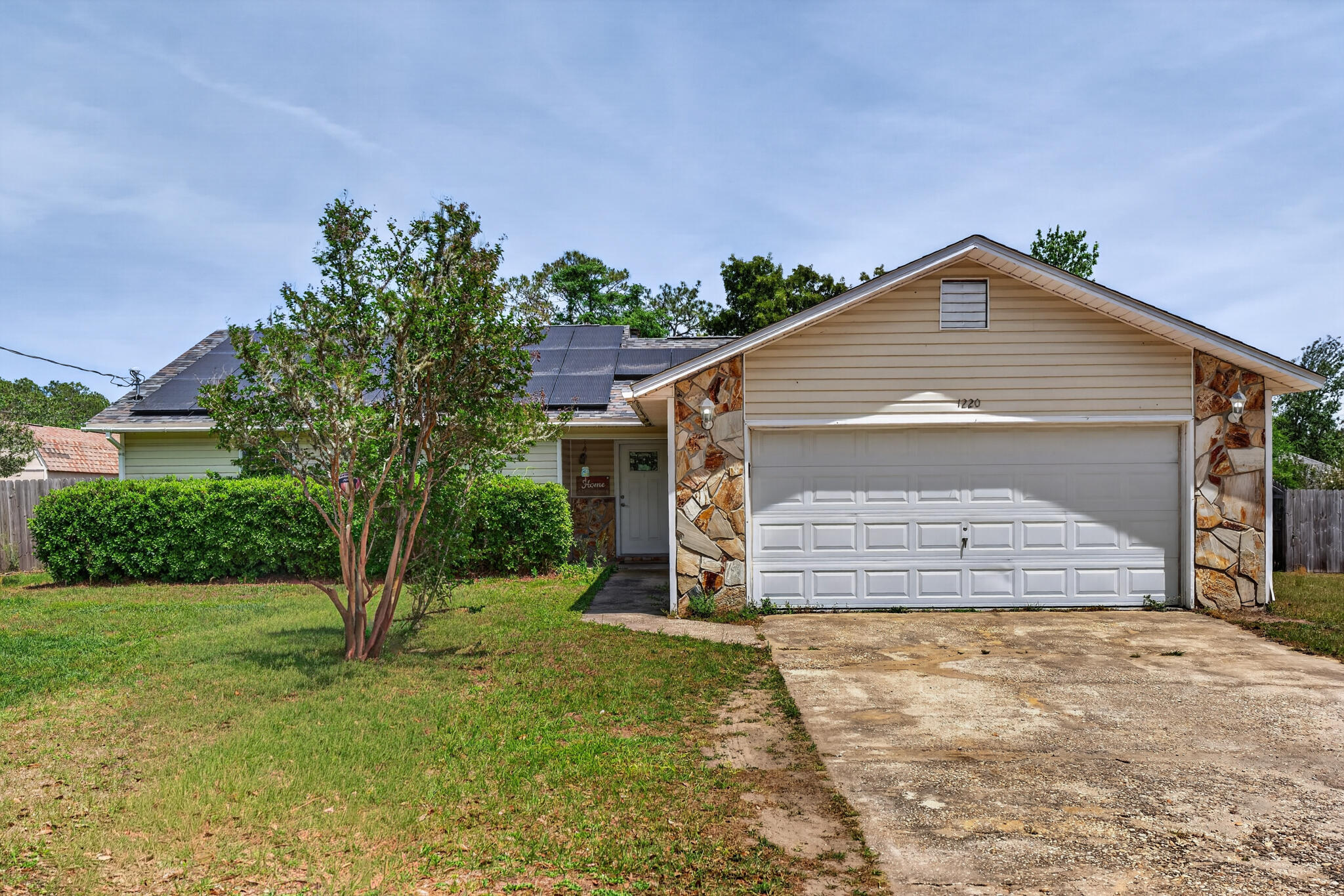 1220 Lexie Drive